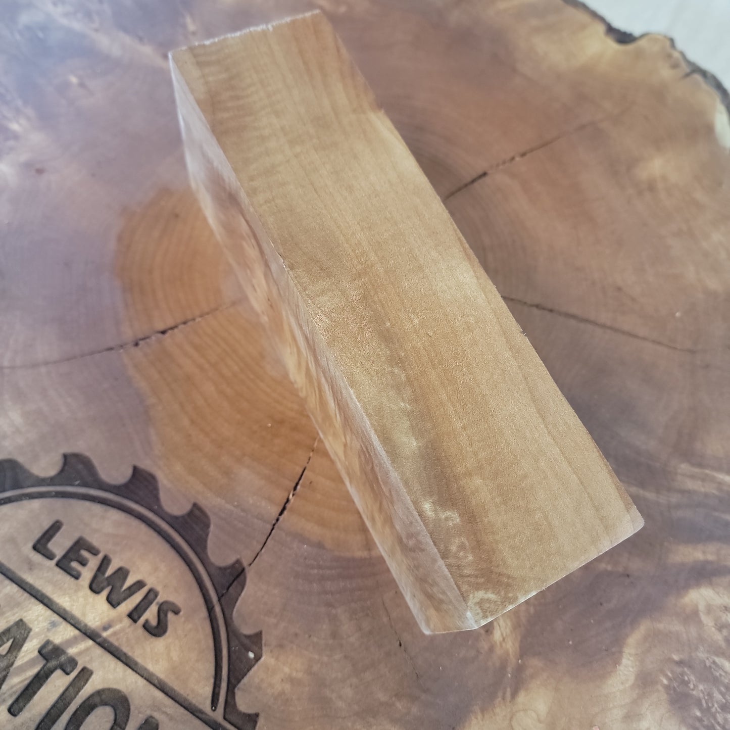 Maple figured wood block #909